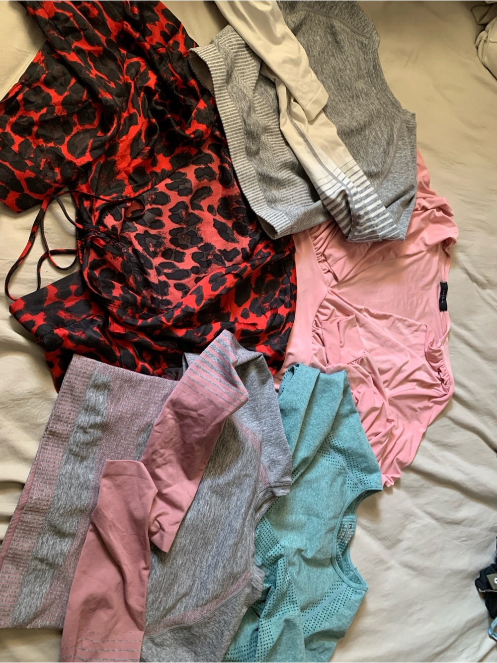 TOPS BUNDLE ‼️